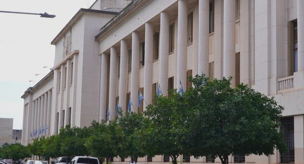 Tucumán pone en marcha en cuatro centros judiciales un área que controla el cumplimiento de medidas por violencia familiar