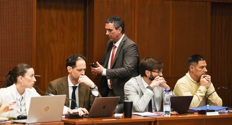 Retiro de un defensor y denuncias por intimidación tensionan el juicio por el femicidio de Érika Álvarez