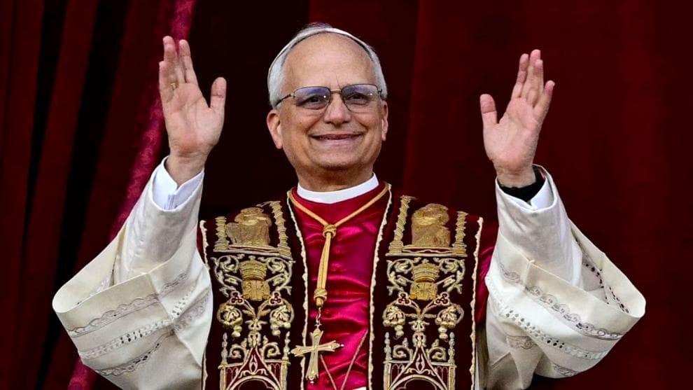 Milei recibirá a León XIV en Aeroparque: visita papal con tres feriados en el calendario