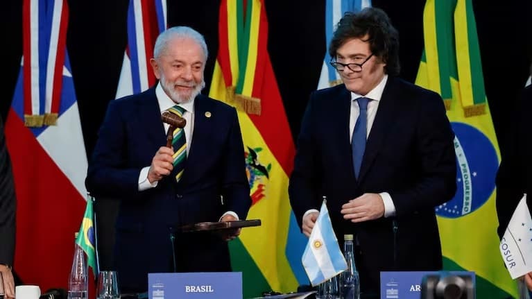 Brasil convoca a la encargada argentina en Brasilia por la fuga de Flávio Bolsonaro