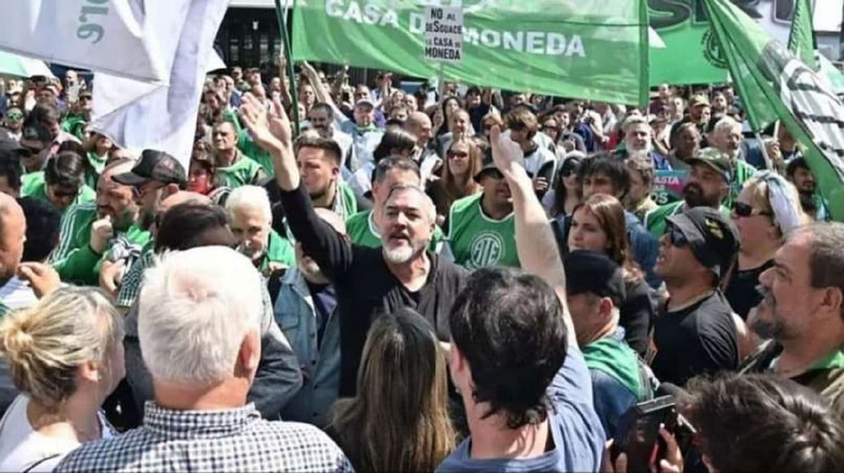 Tras oficializar retiros voluntarios, el Gobierno enfrenta una marcha de ATE a Olivos: «No se aguanta más»
