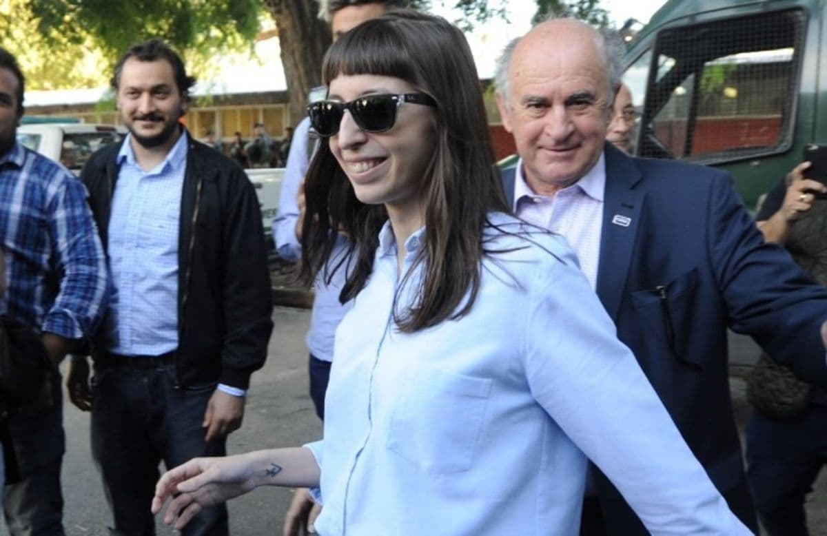 Banco Galicia habilita el embargo de US$5 millones de Florencia Kirchner