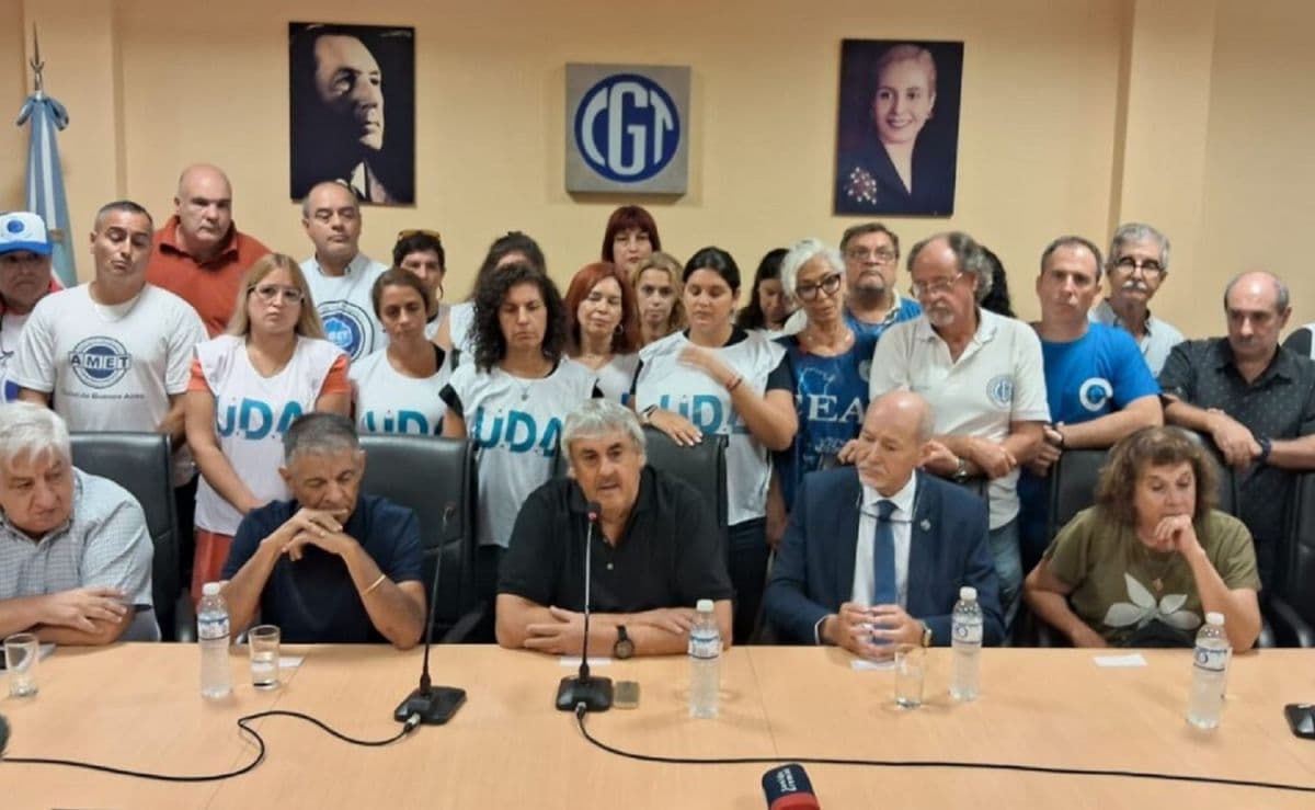 Los gremios docentes cuestionan al Gobierno tras el retroceso de Argentina en las pruebas PISA