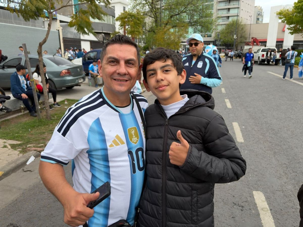 Despedida en el Monumental: con 12 años, un hincha tucumano cierra su capítulo con Messi en la Selección