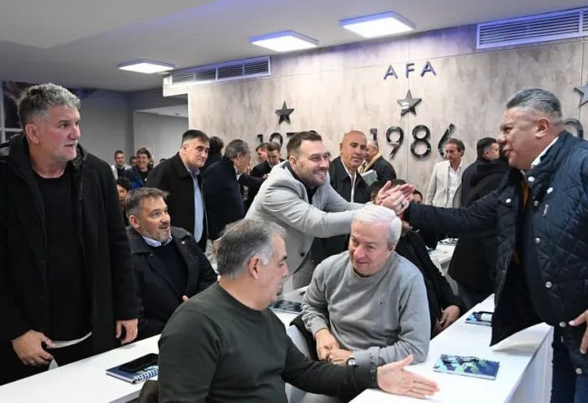 En 2027, la Liga Profesional confirma alargue en playoffs, semifinales en sedes neutrales y cambios en el mercado de pas
