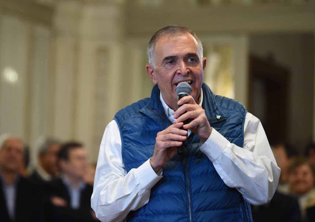 Osvaldo Jaldo asistirá el domingo al recibimiento del papa León XIV en la visita de Estado