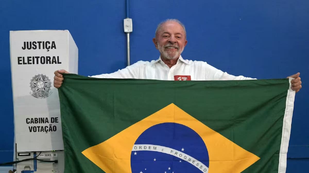 Lula supera a Flávio Bolsonaro en el balotaje y se prepara para un cuarto mandato en Brasil