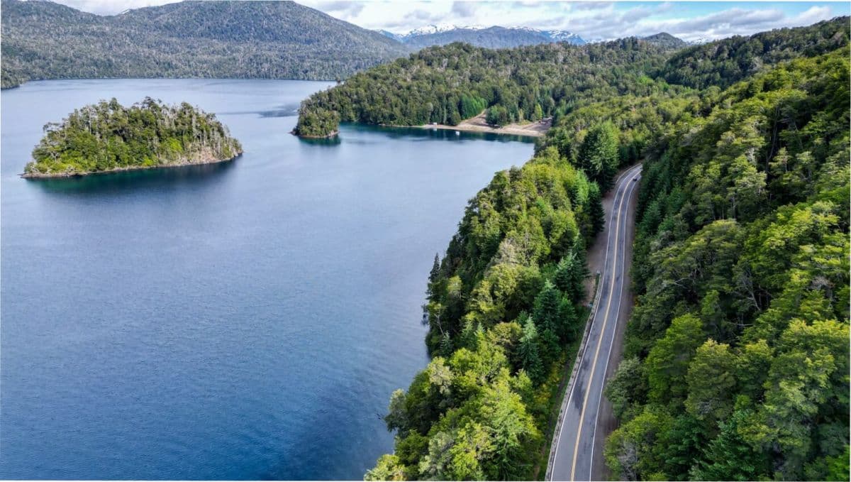 Meliquina y Lolog amplían el circuito cordillerano y relegan la Ruta de los Siete Lagos